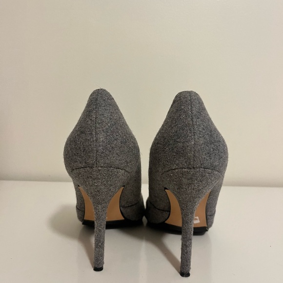 Grey heels - Picture 4 of 5